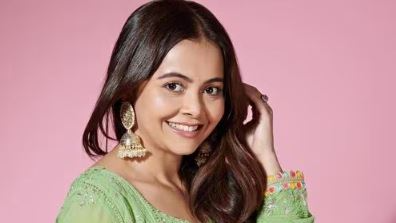 The 'Saath Nibhaana Saathiya' fame actress Devoleena Bhattacharjee has sought blessings at the Kamakhya Temple, in Guwahati and shared the pictures from her holy visit to the temple situated on the Nilachal hills.