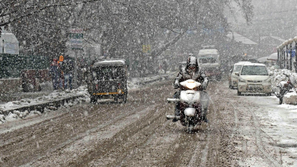 The twin city of Bhubaneswar and Cuttack on Saturday received light rain, adding chill to the weather this morning.