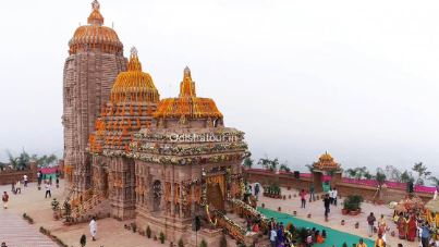 Miscreants allegedly looted the newly-built Ram Temple atop the Giri-Govardhan hill at Fatehgarh in Odisha's Nayagarh district on Tuesday night.