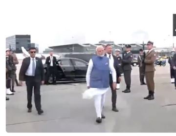 PM Modi speaks with PM New Zealand