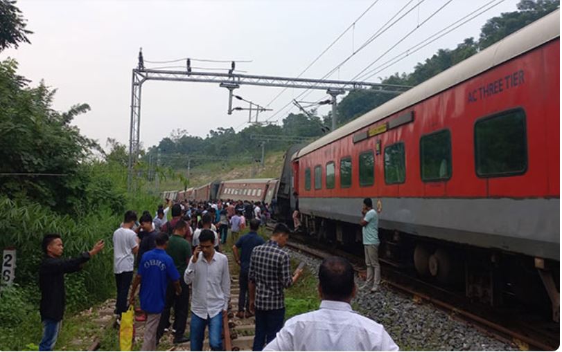 Train Accident in Tamil Nadu: Mysuru-Darbhanga Express rams into goods train