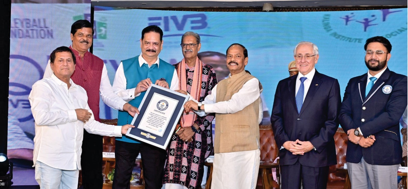 New Guinness World Record in Volleyball