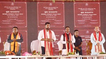 Ahead of the fifth phase of polling scheduled for May 20th, Congress leader Rahul Gandhi and party president Mallikarjun Kharge are set to engage in a series of election rallies in Odisha today.