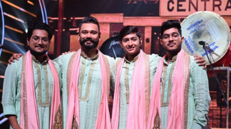 In the upcoming episode of the reality show 'India’s Got Talent', Raaga Fuzion is all set to give a spectacular performance, and steal the hearts of viewers with their soul-stirring renditions of ‘Tu Hi Re’ and ‘Sun Re Saki’.