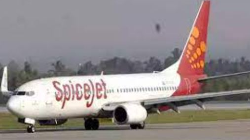 Passengers aboard SpiceJet flight SG 8941 from Delhi to Jharsuguda faced a distressing experience when the airline abruptly canceled the flight after subjecting them to a nine-hour wait at Delhi airport.