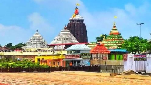  Public darshan will remain closed for at least four hours for the conduct of Banaka Lagi rituals (repainting of deities) of Lord Jagannath, Lord Balabhadra and Goddess Subhadra , informed the Shree Jagannath Temple Administration(SJTA) authorities.