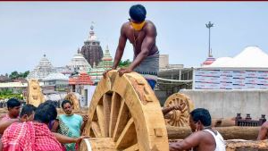 Amidst the reverent chants of "Jai Jagannath" and "Hari Bola," the eagerly anticipated ritual of Chaka-Akha Dera unfolded on the bustling Bada Danda (Grand Road), witnessed by servitors.