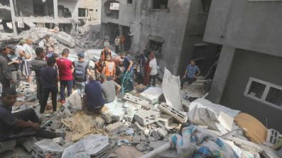 Palestinian medical and security sources have reported that Iyad al-Mughari, the Mayor of Nuseirat refugee camp in central Gaza, was killed in an Israeli airstrike.