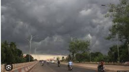  The Twin Cities of Cuttack and Bhubaneswar experienced a slight spell of rain since early morning on Tuesday.