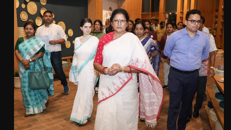  Odisha is set to introduce dedicated breastfeeding rooms in public places such as malls, railway stations, and bus stands, announced Deputy Chief Minister Pravati Parida