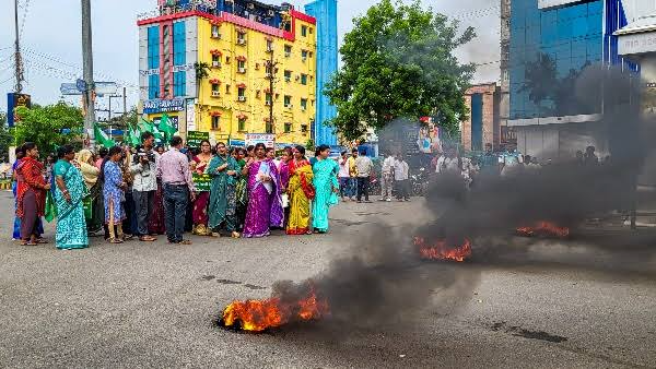 Eight opposition parties, led by the Congress, observed a 12-hour statewide bandh across Odisha on Wednesday, demanding justice for a college student from Balasore who died after setting herself on fire.