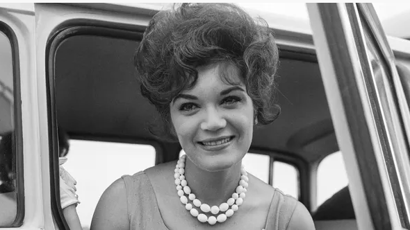  Veteran American singer Connie Francis, widely known for her hit “Pretty Little Baby,” has passed away at the age of 87.