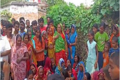  A Nagada, weighing around 500 kg that has reached Ayodhya in a special chariot from Gujarat, will be installed at the 'appropriate' place.