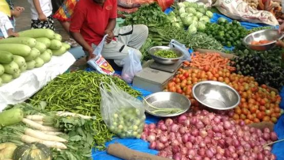 Vegetable prices again peak high, festive gets dearer for denizens