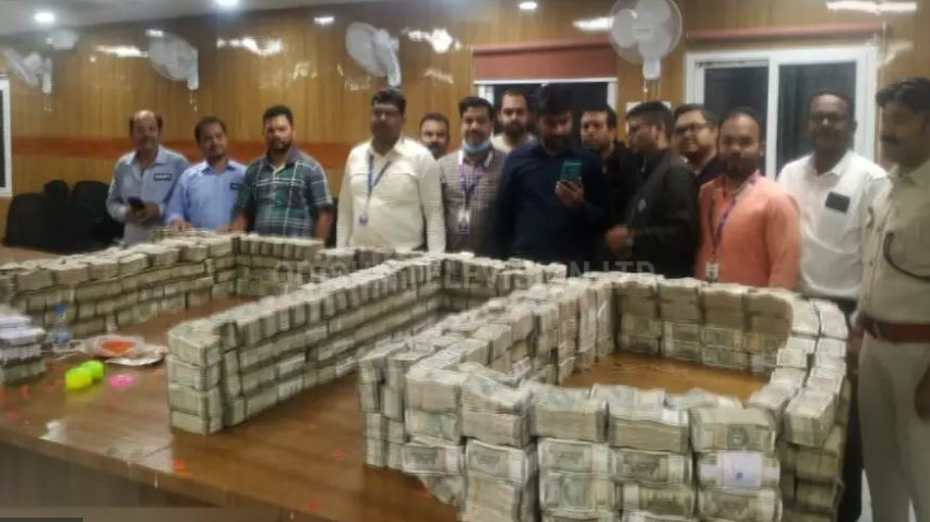 IT raids on Sahu syndicate in Odisha: Rs 37.5 crore cash recovered in Sambalpur