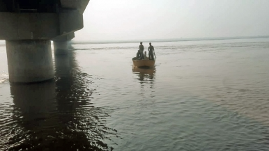 Six students missing after boat capsizes in Bengal's Howrah
