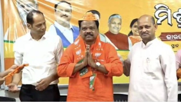 Former Gunupur MLA  Trinath Gomango quits BJD, joins Odisha BJP