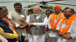 PM Modi gives tips to party activists in Jharkhand 