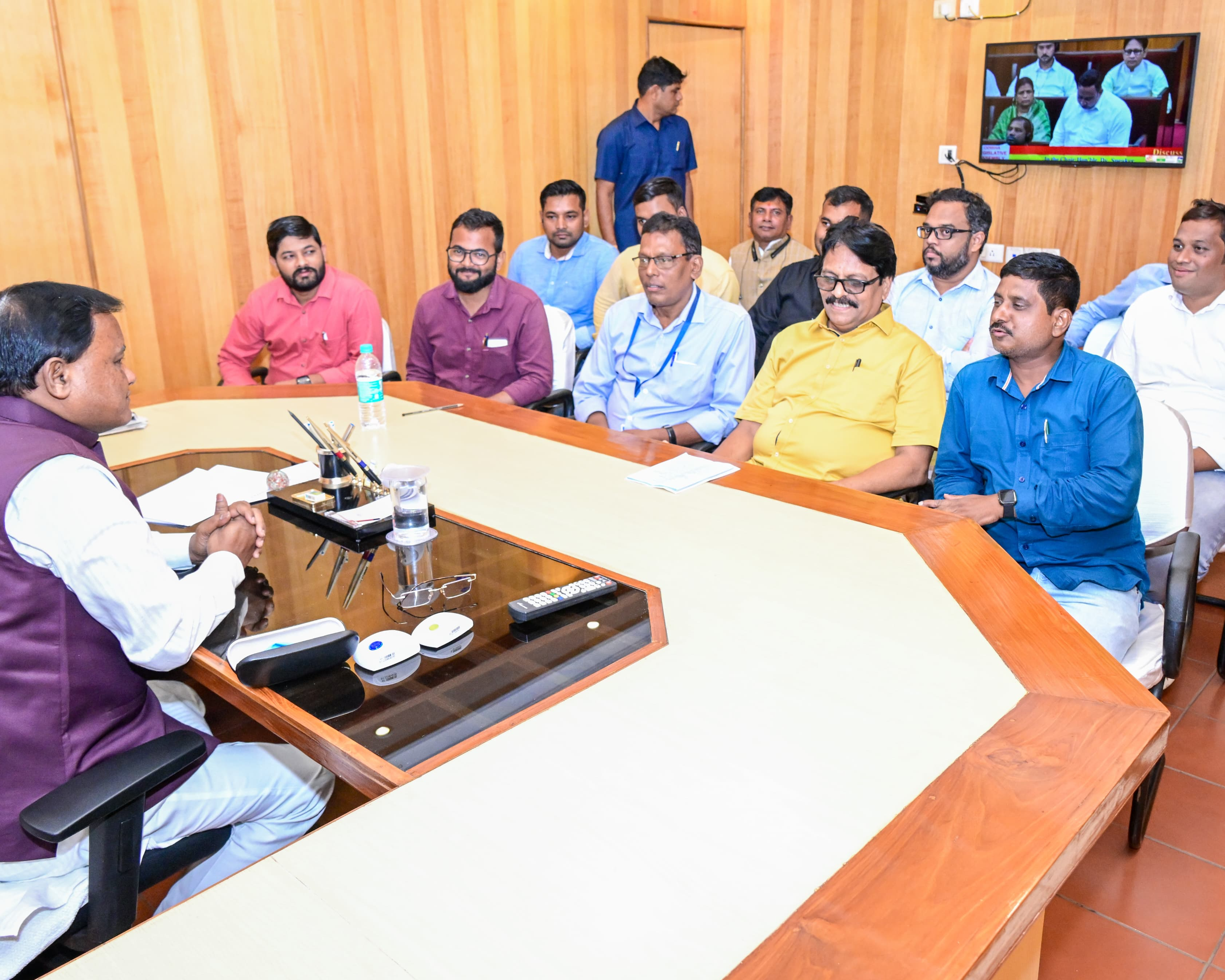 Delegation of Odisha Journalists calls on CM Mohan Majhi, apprises scribe’s problems 