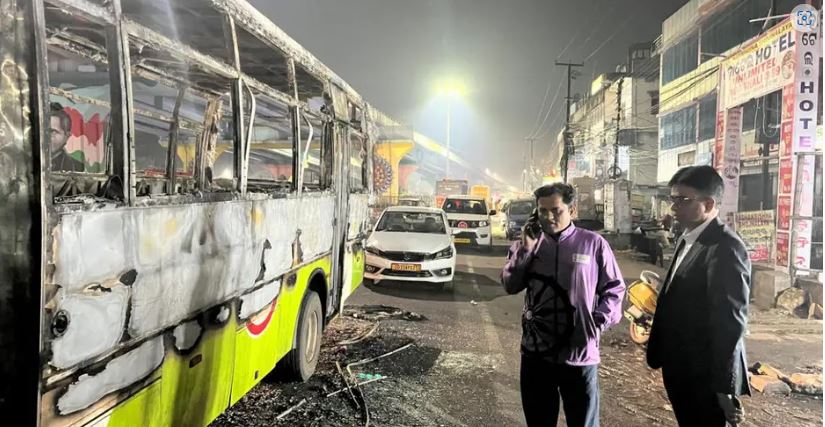 Unit-I vegetable market in Bhubaneswar on fire: 5 shops gutted into ash