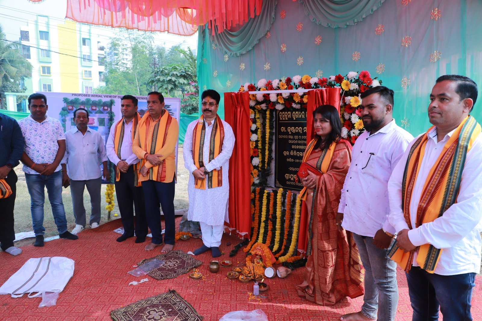 H&UD Minister lays foundation for crematorium at Dumuduma, inaugurates 22 traffic aid posts