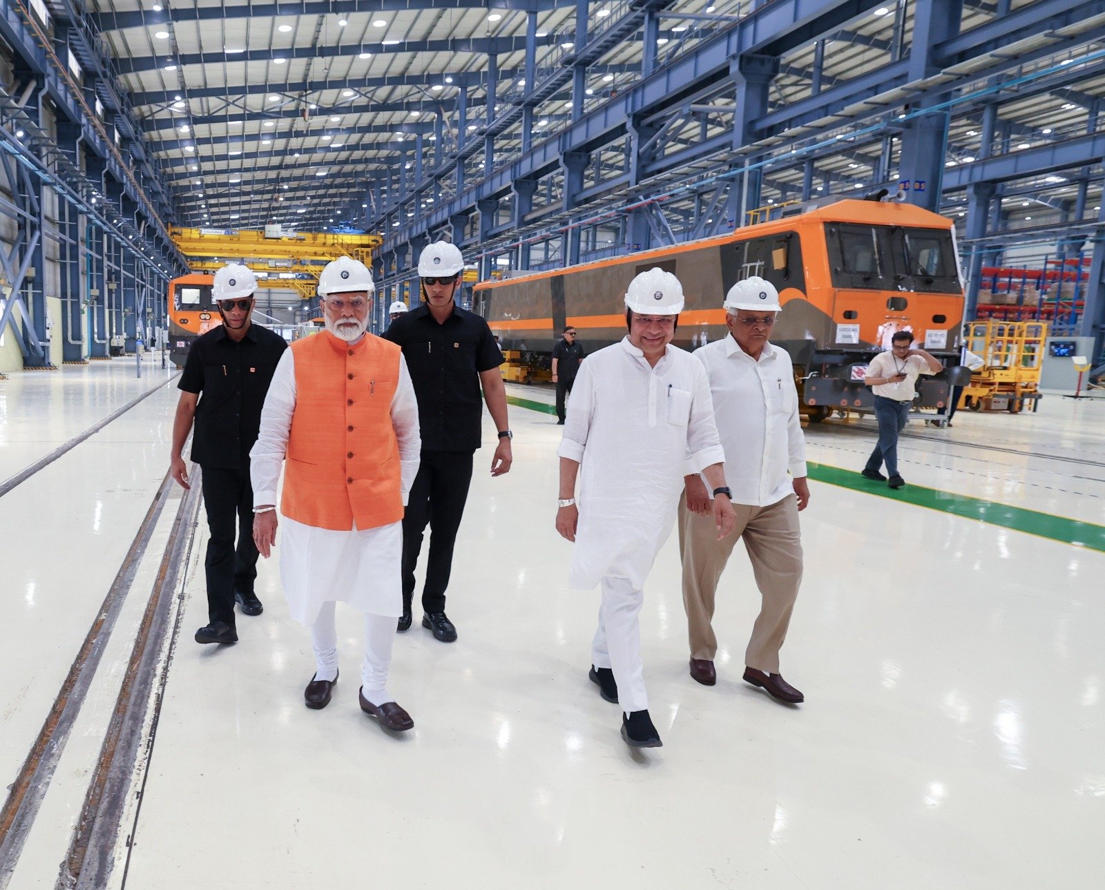PM inaugurates locomotive manufacturing plant  in Dahod