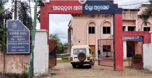  After a nine-day divine retreat at the Gundicha Temple, the Holy Trinity-Lord Balabhadra, Devi Subhadra, and Lord Jagannath-are set to return to their original abode, the Srimandir, today in the auspicious ritual known as Bahuda Yatra, the return journey of the annual Rath Yatra.