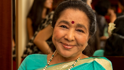 It was Asha Bhosle's joie de vivre that helped not to let the tragedies in her life diminish her. At work, she could come across as quite cut and dried, but at home, she exuded sweetness and warm hospitality