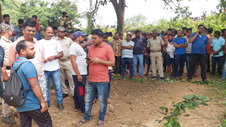 the accused man Ganesh Singh and her wife Pan Singh work as labourers in a brick kiln of Satakonia under Balakati police limits. A heated argument ensued between the two over some issues