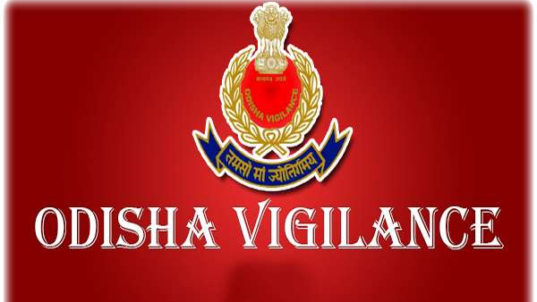 Vigilance caught Mohanty red-handed while receiving a bribe amount of Rs 20,000 in the form of an unnamed signed Bank Cheque from a SHG