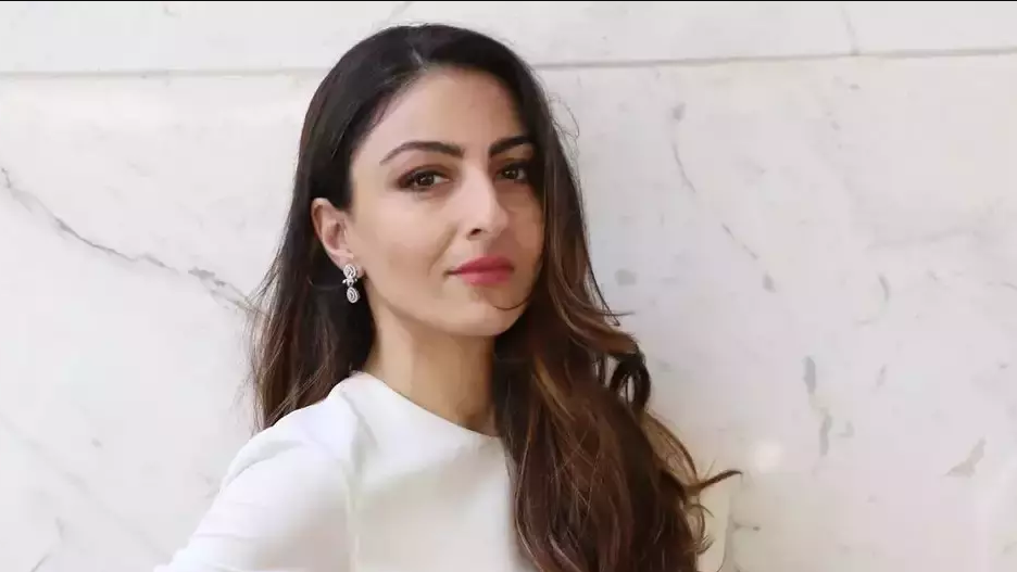 Bollywood actor Soha Ali Khan shares with IANSlife her personal skincare and beauty tips including almonds