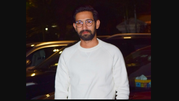  Actor Vikrant Massey and his wife Sheetal Thakur are celebrating a new chapter in their lives as they joyfully announced the arrival of their first child.