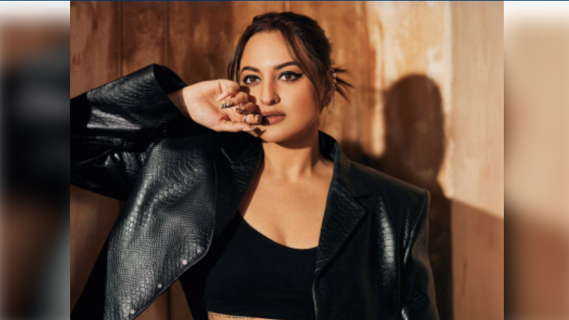  Sonakshi will be featuring in Bhansali’s upcoming series “Heeramandi: The Diamond Bazaar”, which also stars Manisha Koirala, Aditi Rao Hydari, Sharmin Segal, Richa Chadha, and Sanjeeda Sheikh