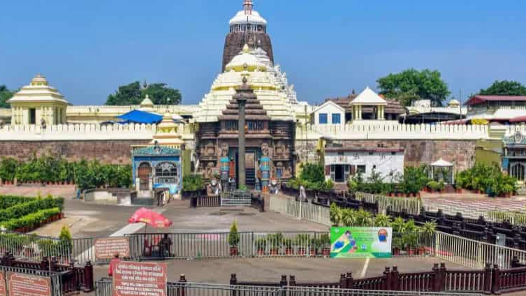 Public will be barred to have darshan of Lord Jagannath and His siblings at Puri Srimandir for a period of three hours today. This restriction, from 6 pm to 9 pm, is due to the Banakalagi ritual, informed Shree Jagannath Temple Administration
