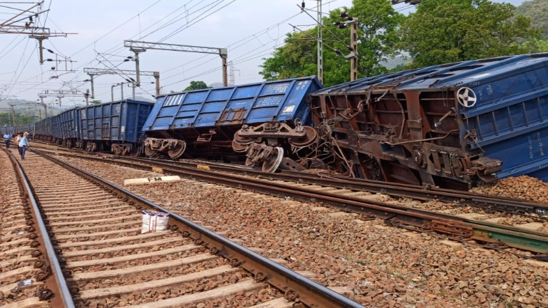  A senior official confirmed that passenger train operations remain unaffected. The cause of the goods train derailment is yet to be determined, according to railway authoritie