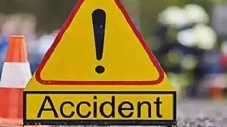 10 construction workers killed as truck rams into tractor in UP