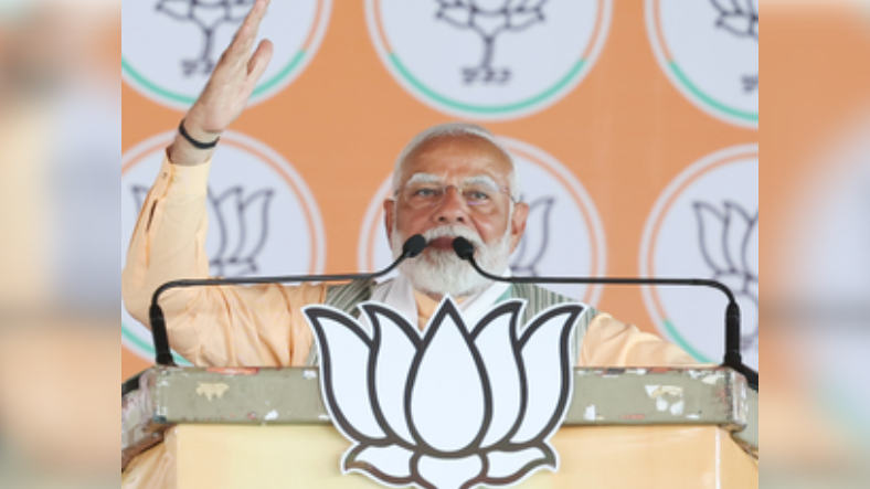  In Odisha, Prime Minister Modi is scheduled to hold a roadshow in the city of Puri at 8 a.m. and then address a public meeting in Dhenkanal at 10:15 a.m. and Cuttack at 12 p.m. Later, the Prime Minister will visit West Bengal and address election rallies in Tamluk at 3 p.m. and Jhargram at 4:45 p.m
