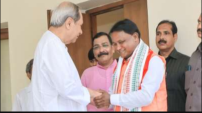 According to the report, Majhi met Naveen and invited him to attend the swearing-in- ceremony which is scheduled to be held today evening at Janata Maidan in Bhubaneswar
