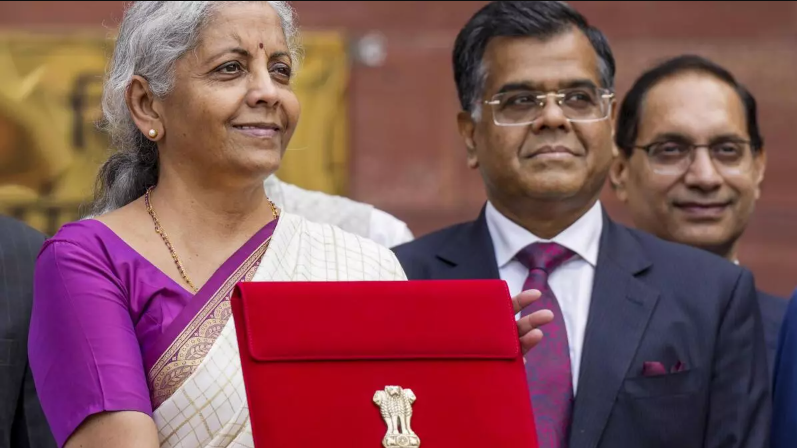 The Finance Minister announced plans to launch "Purvodaya," aimed at comprehensive development across Bihar, Jharkhand, West Bengal, Odisha, and Andhra Pradesh. Emphasizing the initiative's goals, the government allocated Rs 26,000 crore for various road projects specifically in Bihar