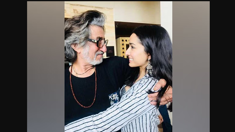 Sharing a selfie of herself in a pink outfit standing close to her father, Shraddha wrote in the caption: “Aaj mere pasandida purush ka janam din hai! Happy Birthday Baapu @shaktikapoor. Woh stree hai, woh kuch bhi kar sakti hai kyunki uske papa ka haath har dum uske sar par hai Love you Baapu