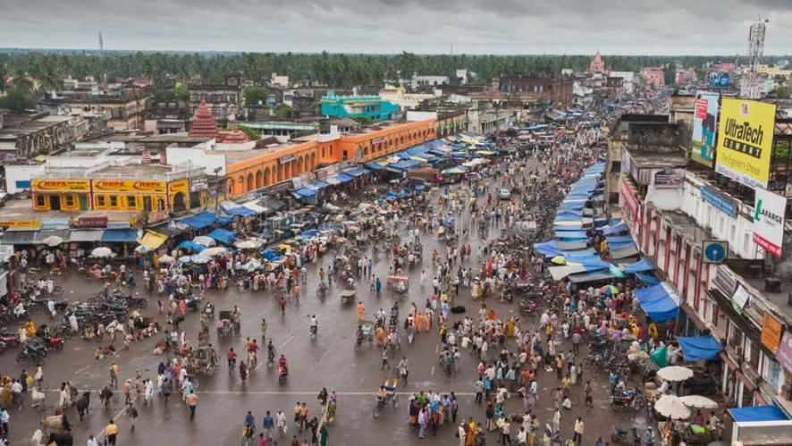 At these designated centers, visitors will be provided with seating and escorted by police personnel to the Snana Mandap, the sacred bathing altar of the deities, for darshan. To further support them, two shaded rest areas are being constructed—one in front of the Town Police Station and another at Marichikot Square—where devotees can take rest. Wheelchairs and dedicated support teams will also be stationed at these locations