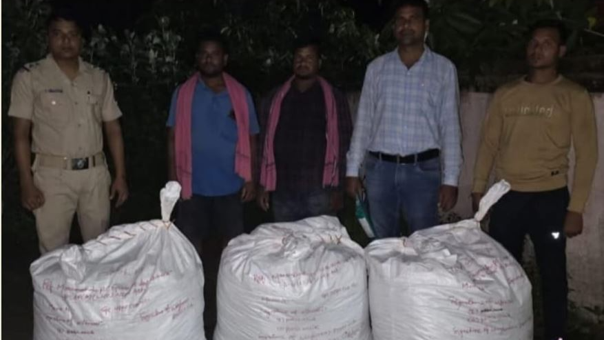 Acting on credible intelligence regarding ongoing ganja smuggling operations, a police team led by IIC Anjali Bishwal launched the operation as part of the district-wide anti-ganja drive in Boudh. The team raided a secluded spot where they discovered three large sacks. Upon inspection, the sacks were found to contain a substantial quantity of ganja.