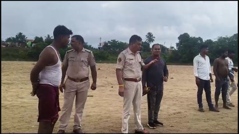 According to sources, four students from a private school had visited the ghat near Uparasahi in Nuagaon for a bath. Three of them entered the river and were caught in the swift current. One managed to reach the shore, while the other two were carried away.