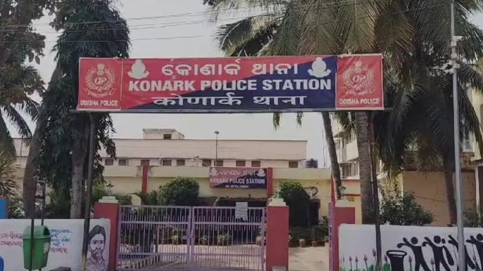 Odisha Vigilance unearthed a huge amount of unaccounted cash during searches at the residence of Boiparidguda IIC Susanta Satpathy in Cuttack today