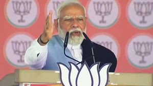 History of Cong is all about looting, can you give responsibility of country to it: PM Modi
