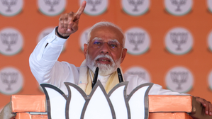 Lok Sabha polls: Nitin Gadkari cast vote in Nagpur, says BJP will cross 400 seats