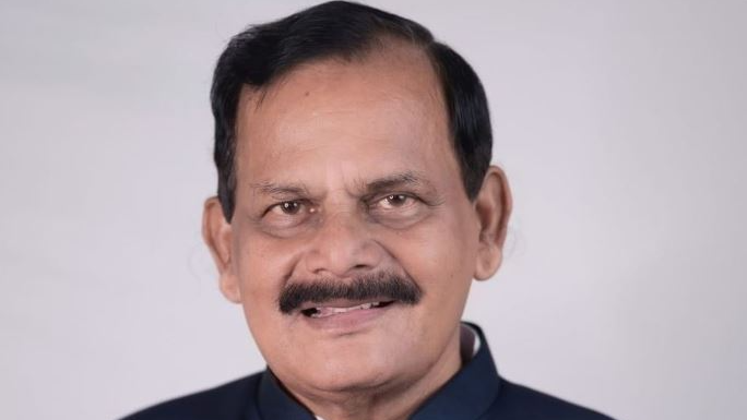 Patnaik's schedule includes arriving at Tusura Airstrip at 10:25 am and appearing at the Titlagarh Deputy District Collector's office at 11:05 am to complete the nomination process. 