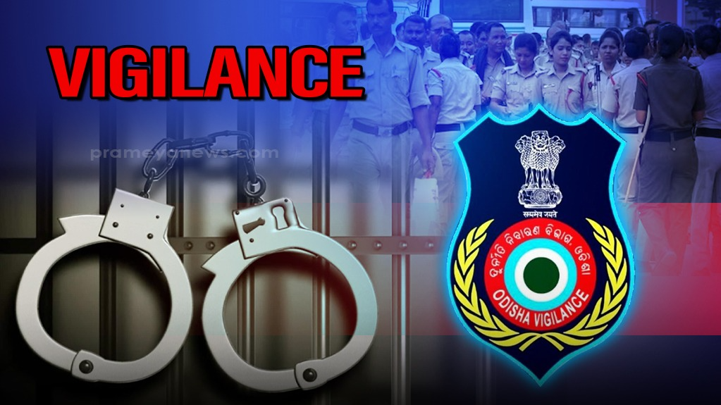 Odisha Vigilance arrested an accountant at the Block Education Officer’s (BEO) office in Rajkanika in Kendrapara district Md Firoz Khan while accepting a bribe of Rs. 20,000 from a Self-Help Group (SHG).